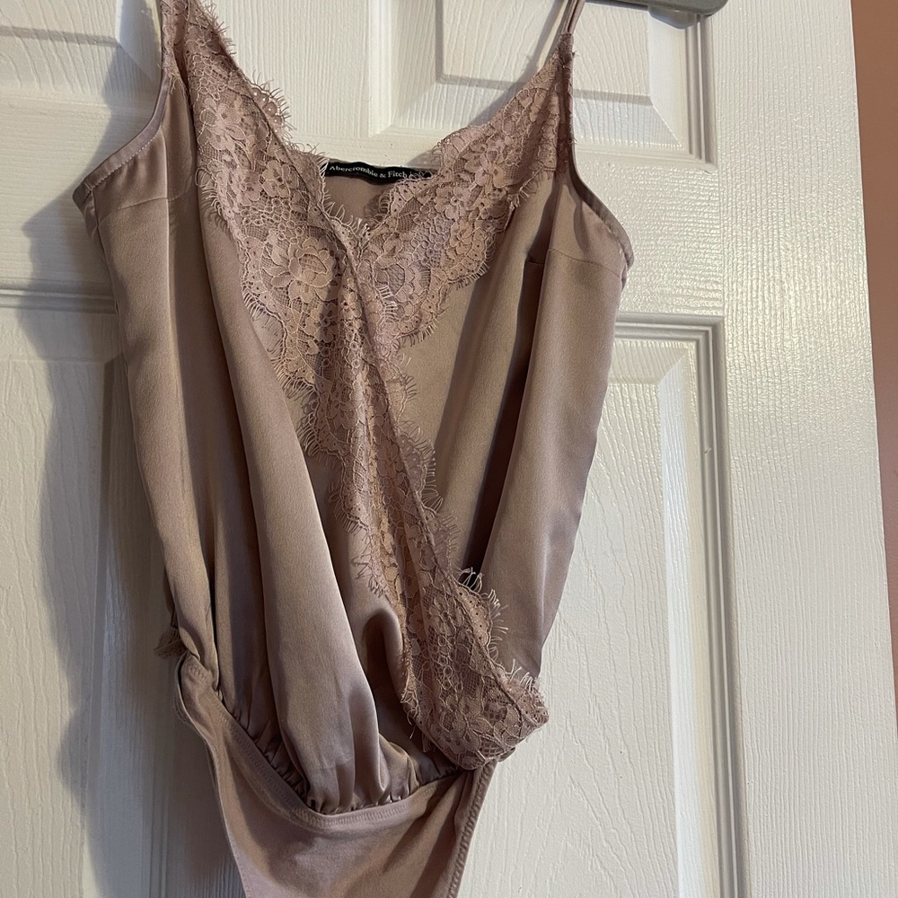 Abercrombie & Fitch lace trim bodysuit